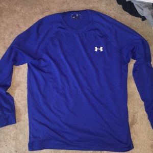 Long sleeve underarmour workout shirt(medium)